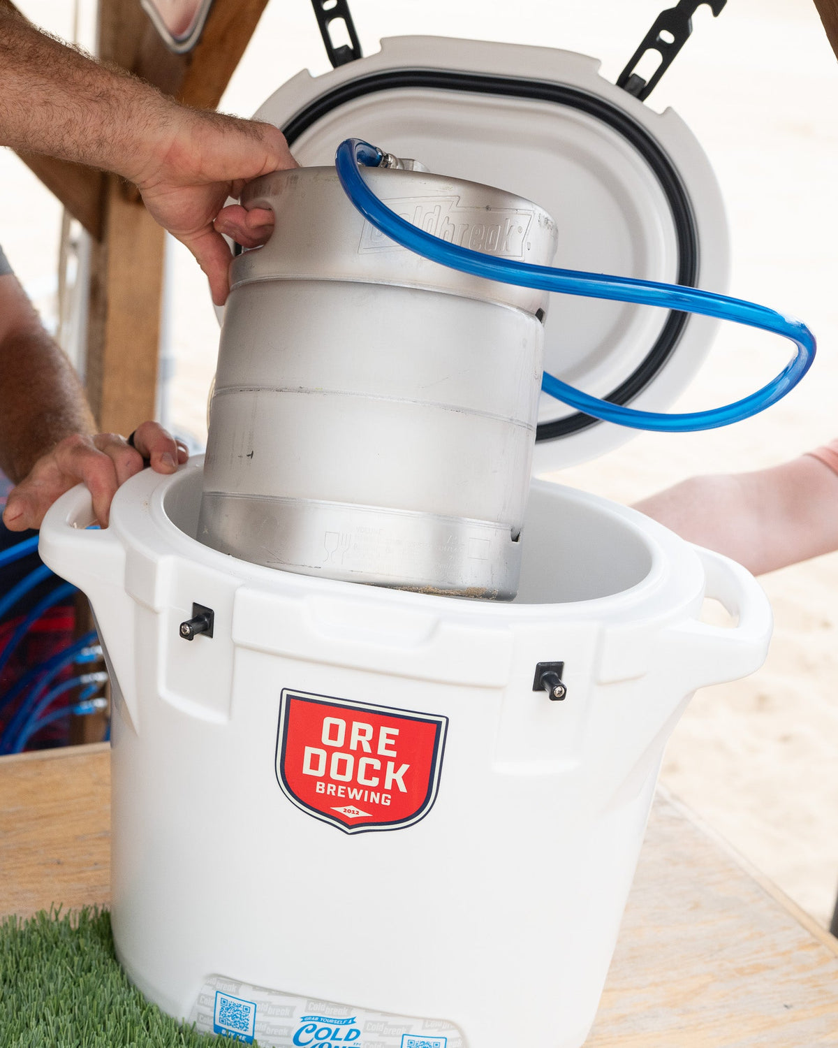 ColdOne™ Pro, 2-Gallon, Portable Kegerator, CO2 Powdered